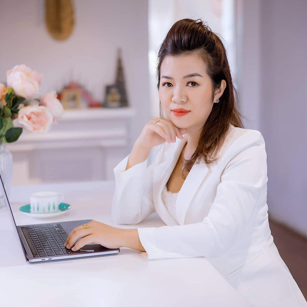 Ms. Bùi Thị Phương Anh