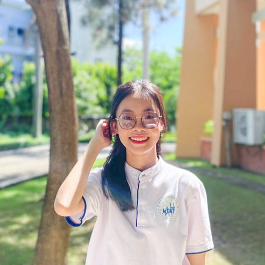 Lê Trần Hồng Hạnh