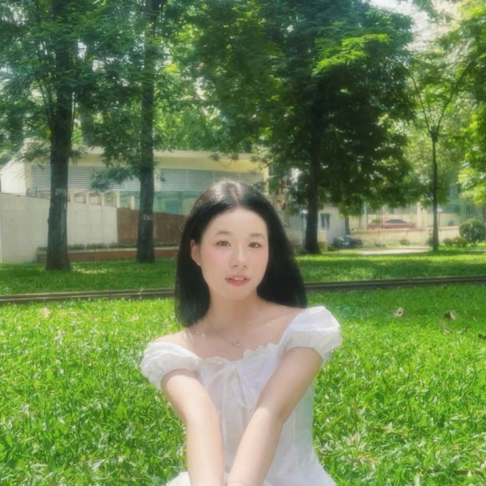 Phạm Hương Giang