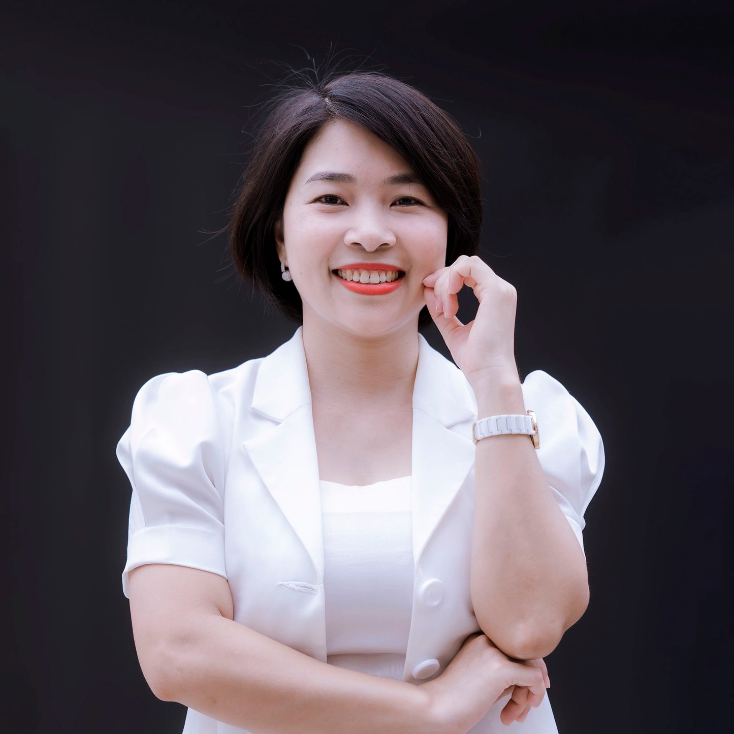 Ms. Vũ Thị Hồng